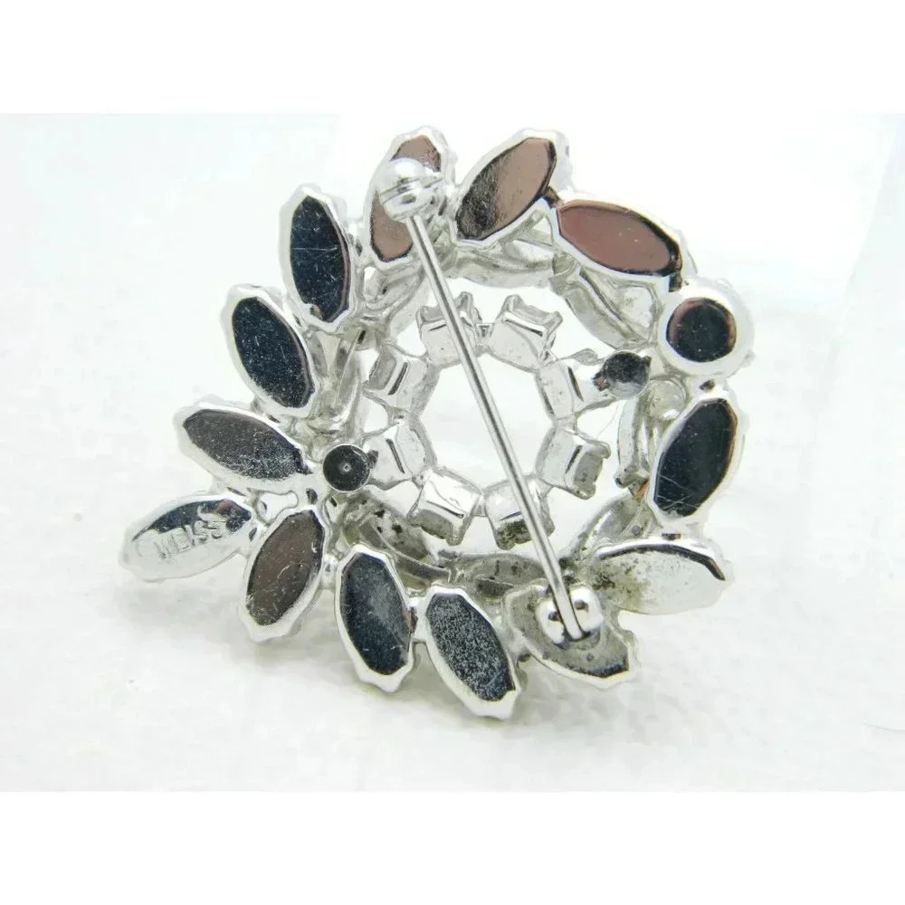 VTG WEISS Silver Tone Clear Rhinestone 3D Raised Wreath Flower Brooch Pin